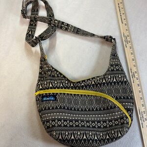 Kavu Black & White Patterned Crossbody with Yellow Zipper